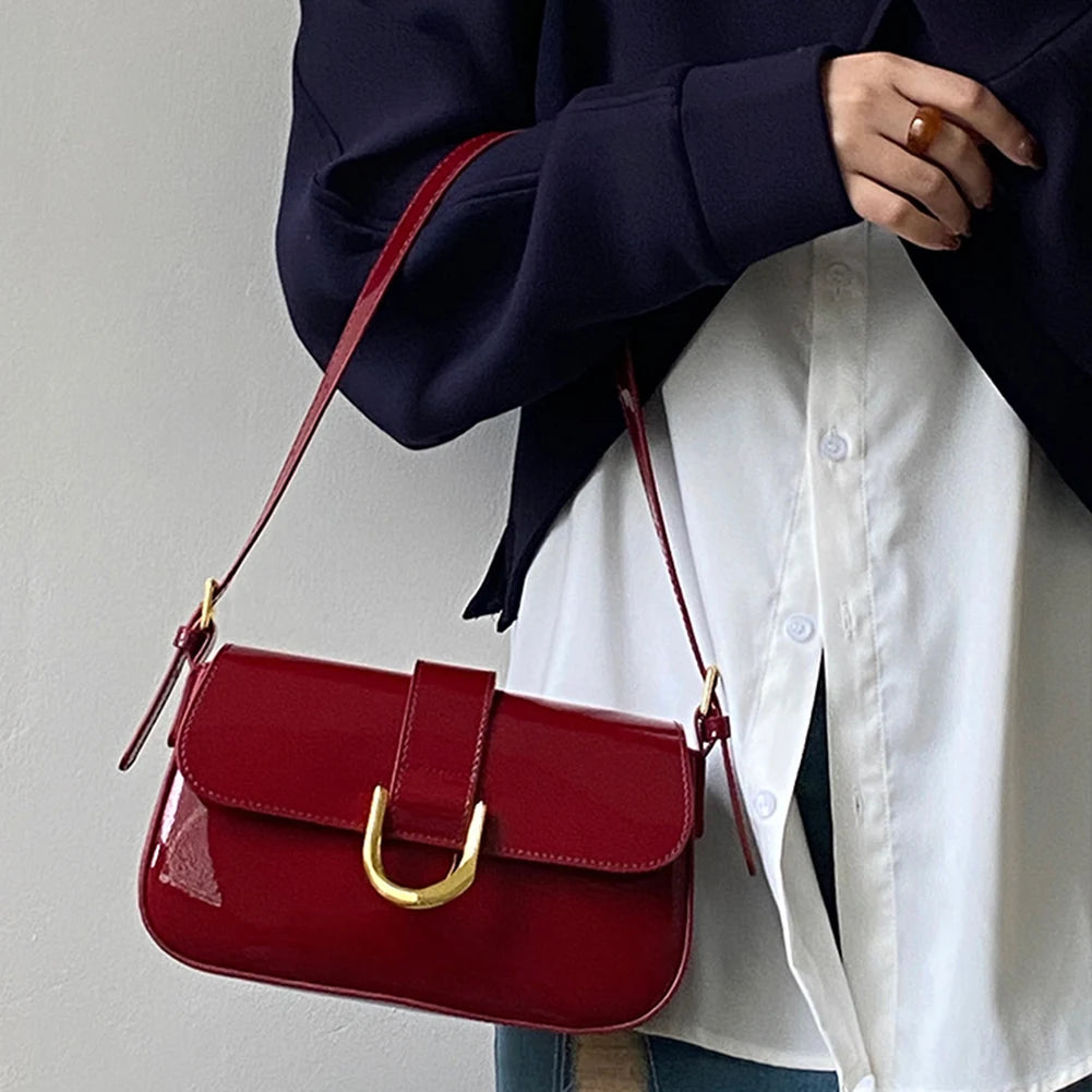 Sac à bandoulière rétro en cuir vernis pour femme